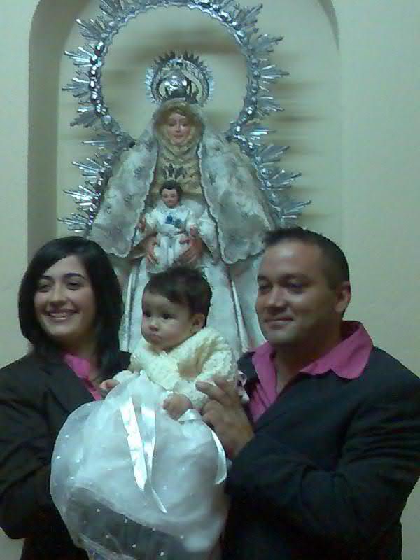 Maria del Aguila y familia, image.jpg